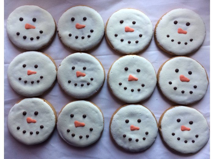 Snowman Faces Dog Treats (Pre-Book)