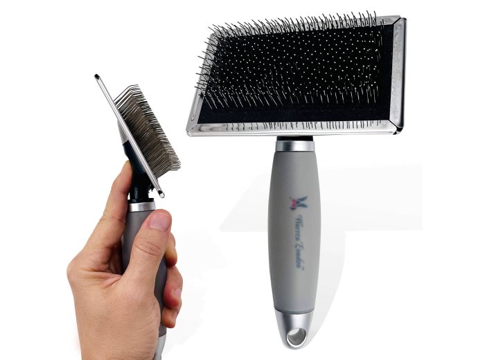 Gel-Handle Slicker Brush