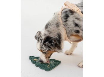 Christmas Tree Enrichment Lick Mat with Silicone Spatula