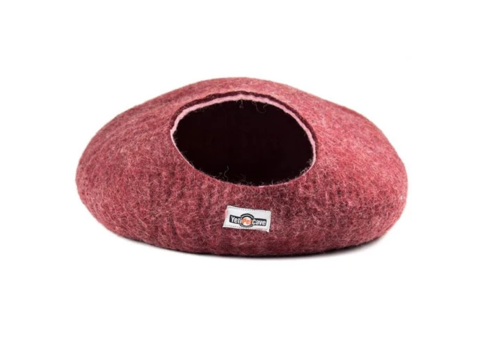 Yeti Pet Cave Maroon 22X20/9"