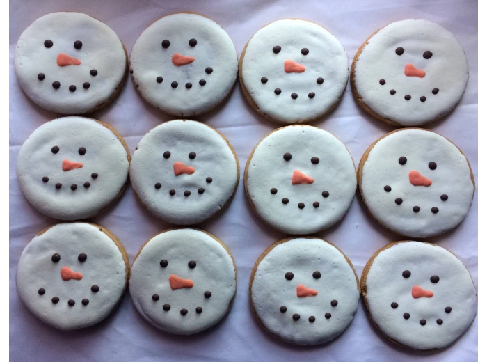 Snowman Faces Dog Treats (Pre-Book)